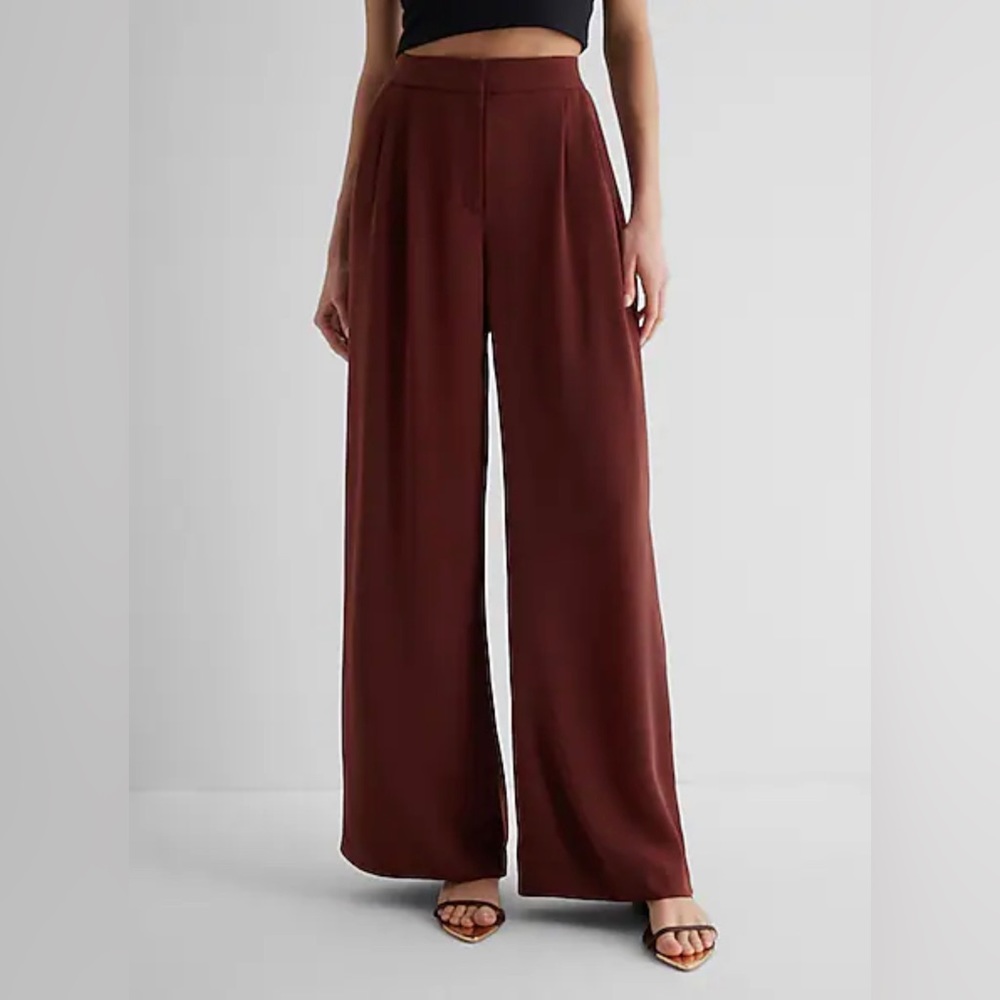 Express Stylist Super High Waisted Pleated Wide Leg Pants in Rum Raisin